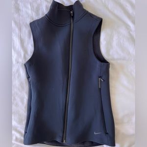 Nike therma-fit vest